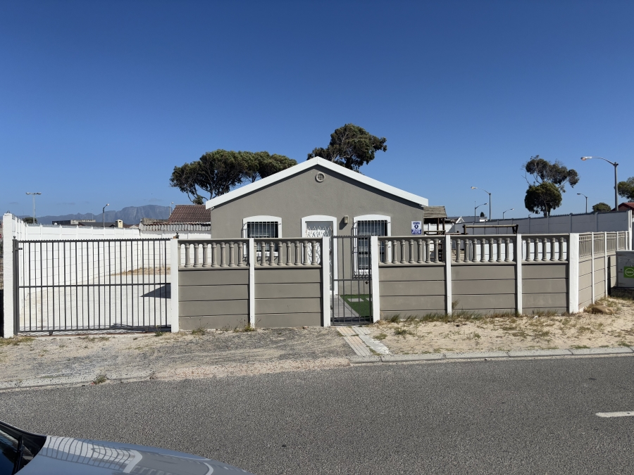 2 Bedroom Property for Sale in Rondevlei Park Western Cape